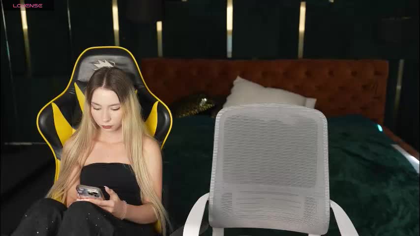 anabel2054 Adult Chat March 10, 2026