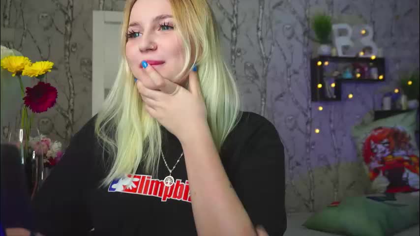 moon_valkyriie Adult Chat March 11, 2026