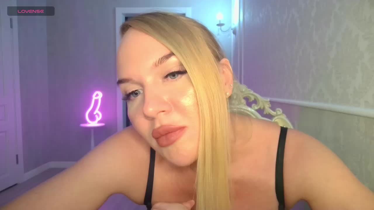 DOMINATRIX77 Adult Chat March 11, 2026