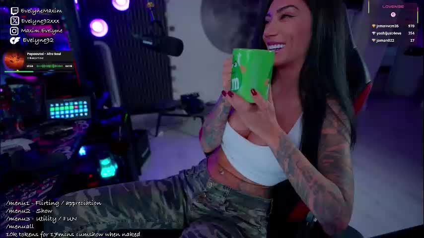 evelyne92 Adult Chat March 11, 2026