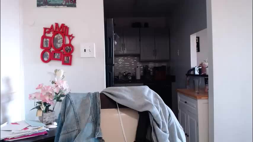 carliecreams Adult Chat March 11, 2026