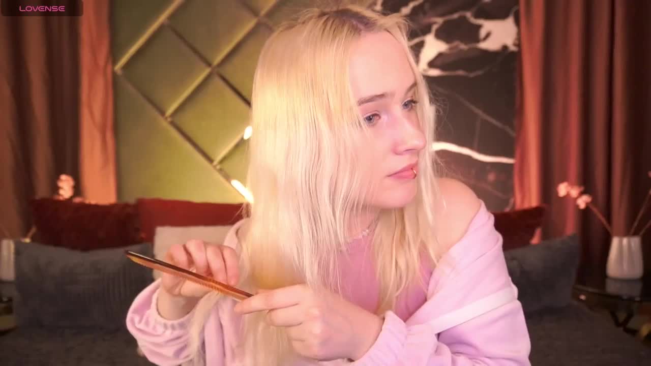 LilElfie Adult Chat March 11, 2026