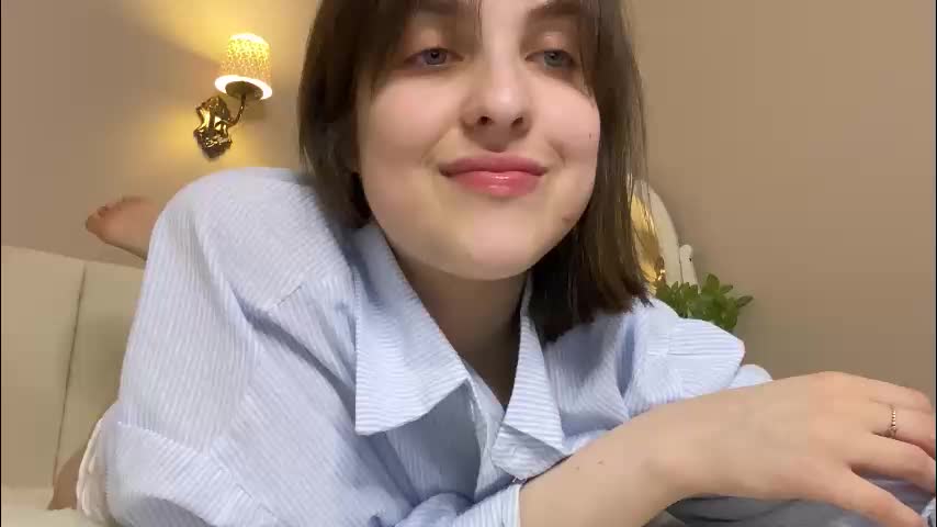 saphirree Adult Chat March 11, 2026