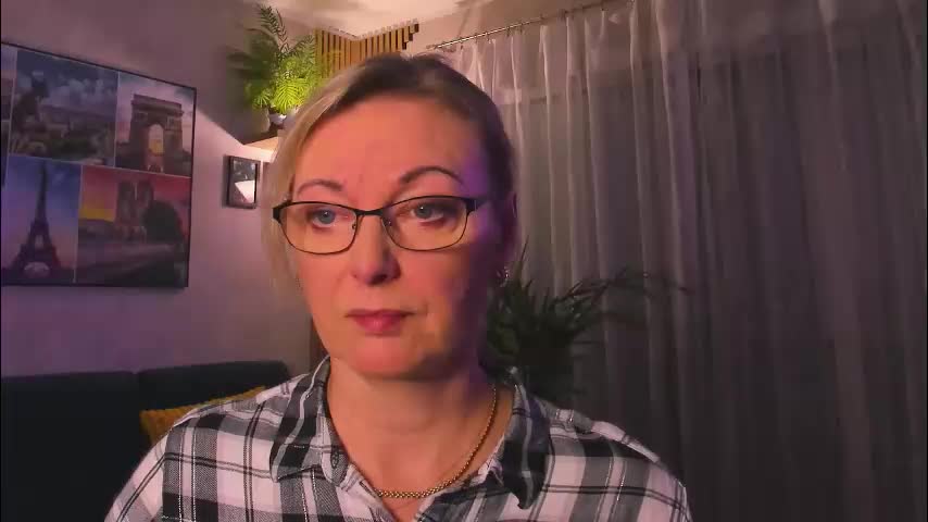 xvanessalove Adult Chat March 11, 2026