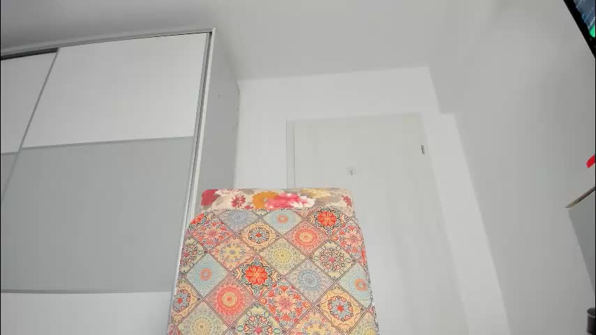 snow_flakee Adult Chat March 11, 2026