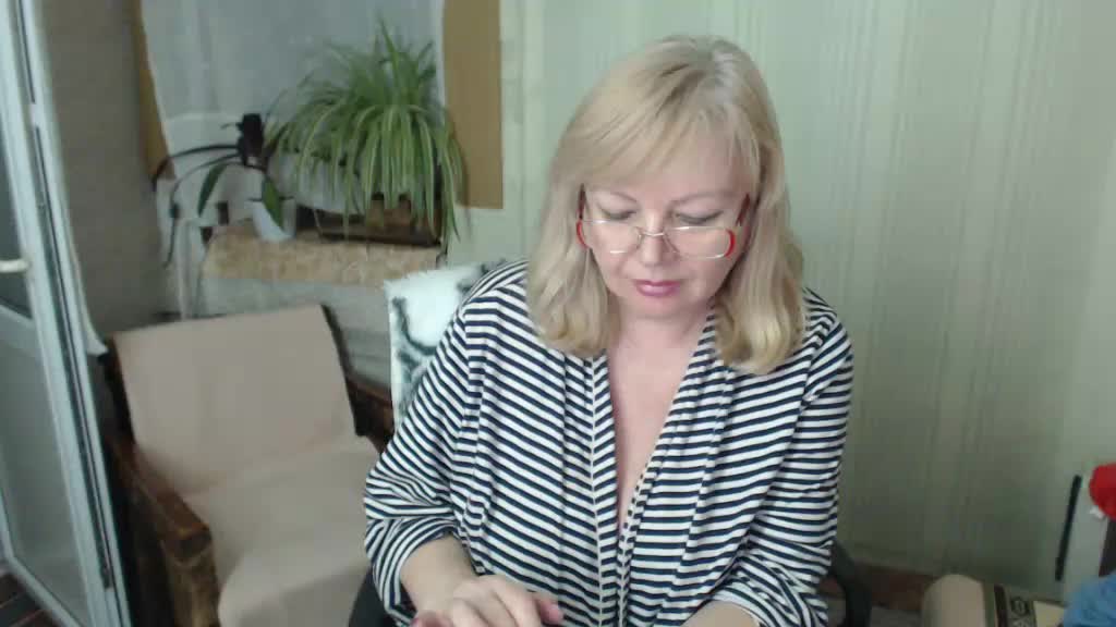 EvelynLoveShy Adult Chat March 11, 2026