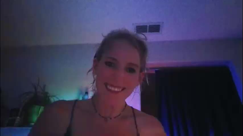 lunavianna Adult Chat March 11, 2026