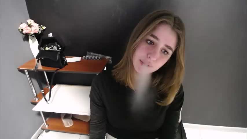 moon_sirennn Adult Chat March 11, 2026