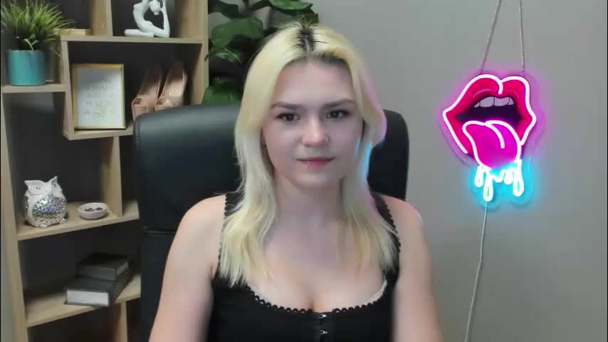 lilysweetxo Adult Chat March 11, 2026