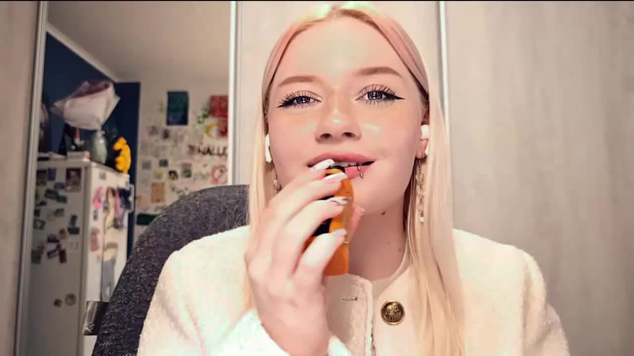 AndriaTriolo Adult Chat March 11, 2026