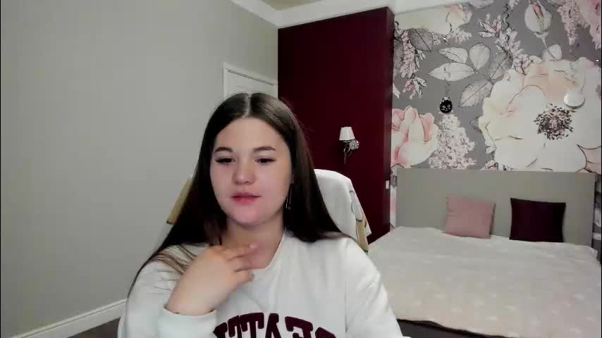 elinamils Adult Chat March 11, 2026