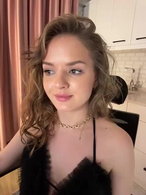 Lunaaaura Adult Chat March 12, 2026