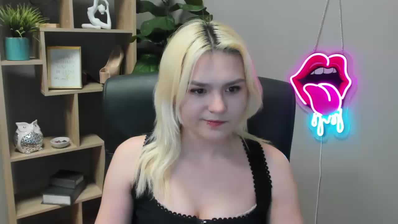 SweetLilyxo Adult Chat March 12, 2026