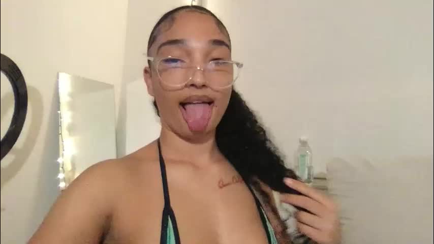 rosalinatoosexy Adult Chat March 12, 2026
