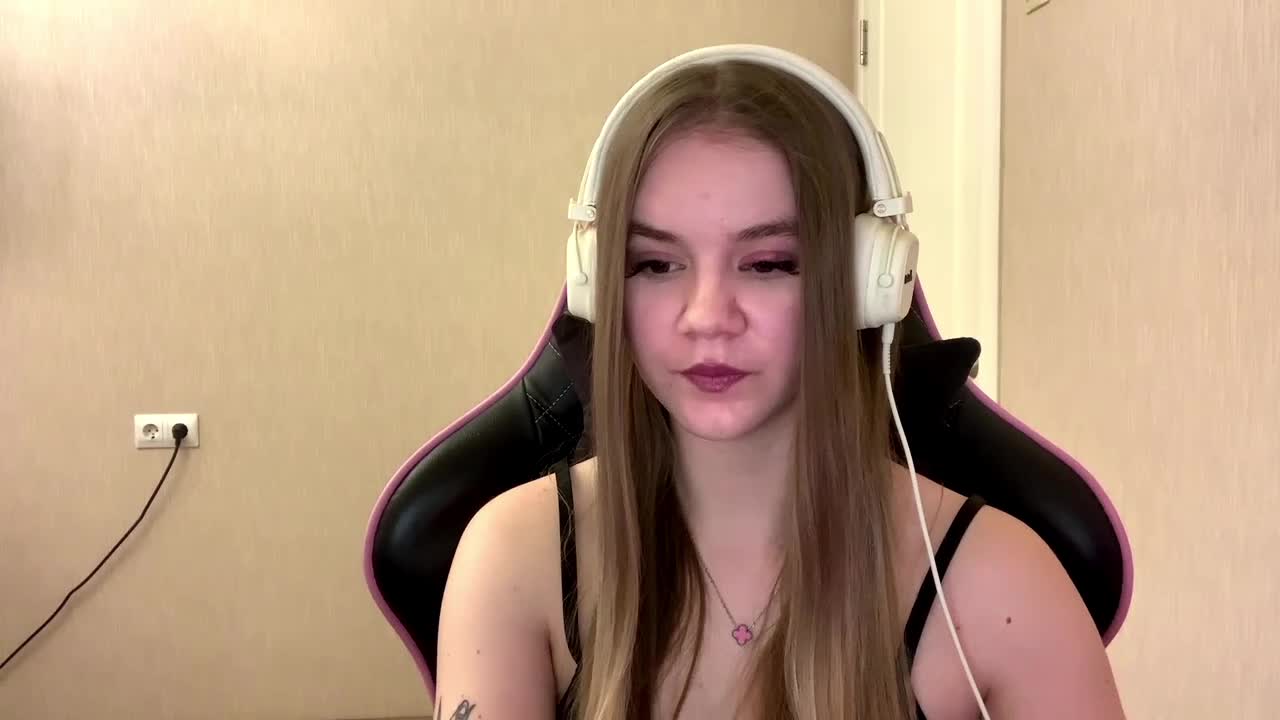 AgnesShyy Adult Chat March 12, 2026