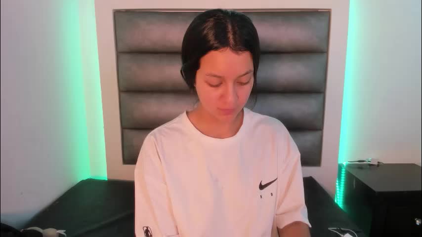 hellen__smith_ Adult Chat March 12, 2026