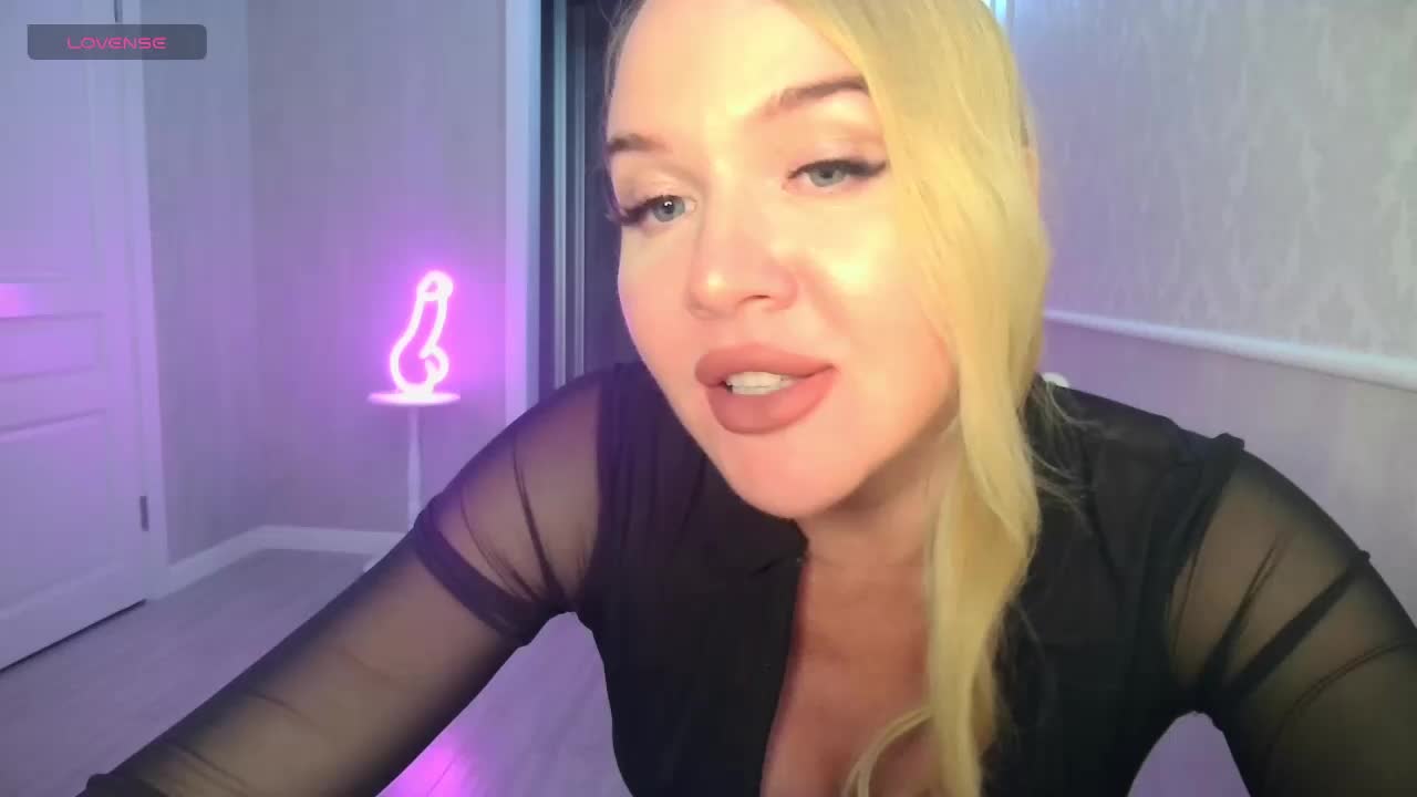 DOMINATRIX77 Adult Chat March 12, 2026