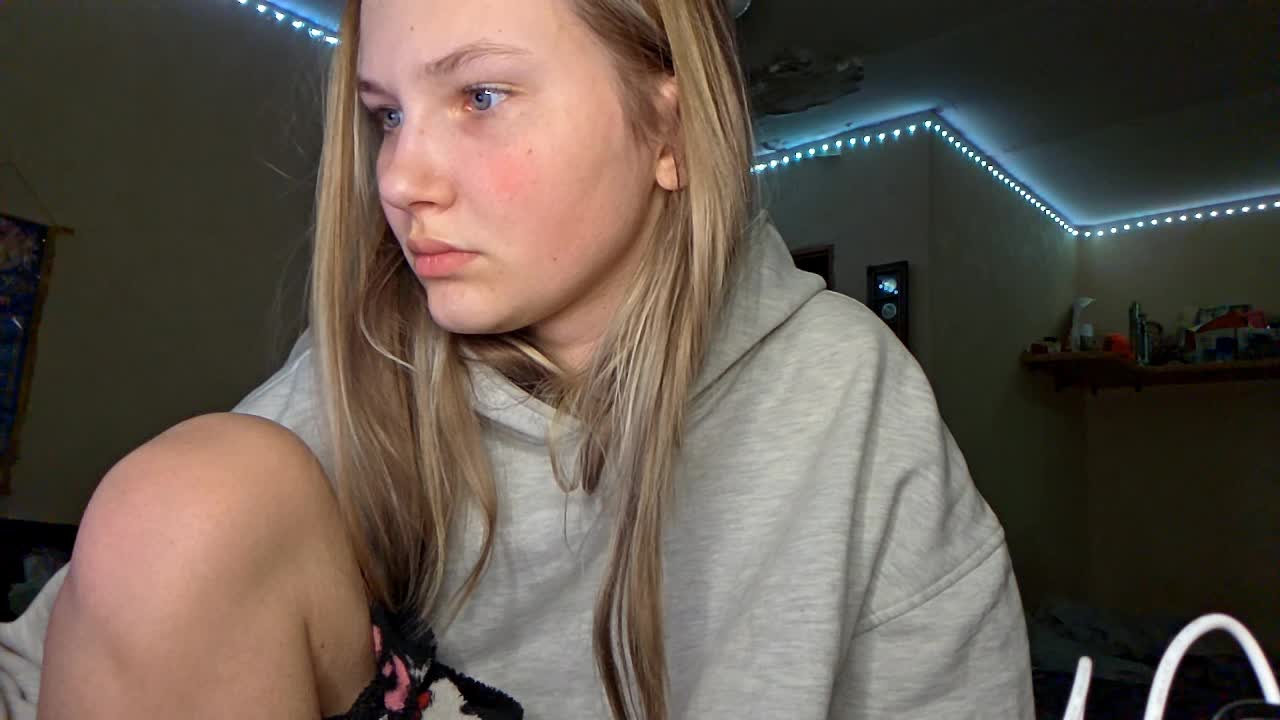 MilagroKailey Adult Chat March 12, 2026