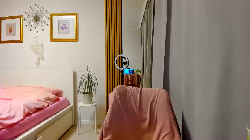 blonde_angel20 Adult Chat March 12, 2026