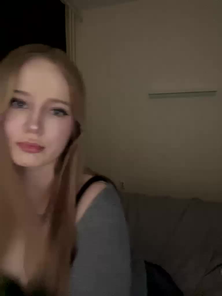 Mia_Wells Adult Chat March 12, 2026