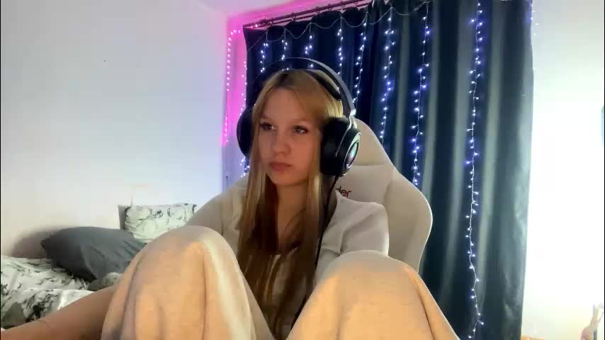 kayceefroehner Adult Chat March 13, 2026