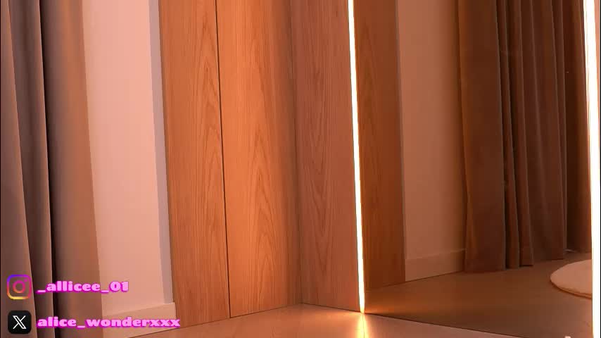 vanessasimon Adult Chat March 13, 2026