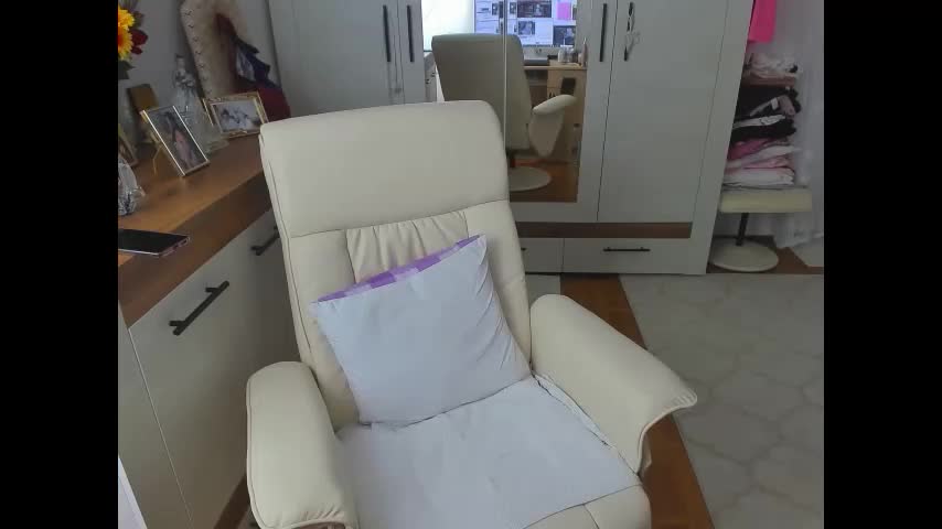 gretamilf Adult Chat March 14, 2026