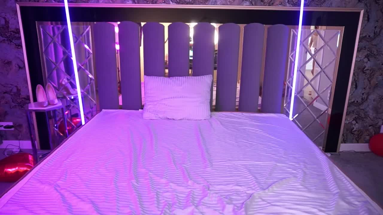 SnowWhiteee Adult Chat March 14, 2026