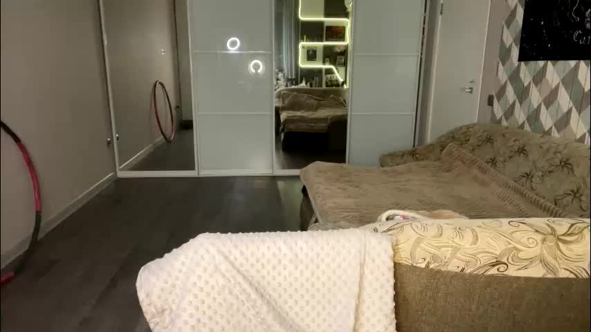 danniesaysongkham Adult Chat March 15, 2026