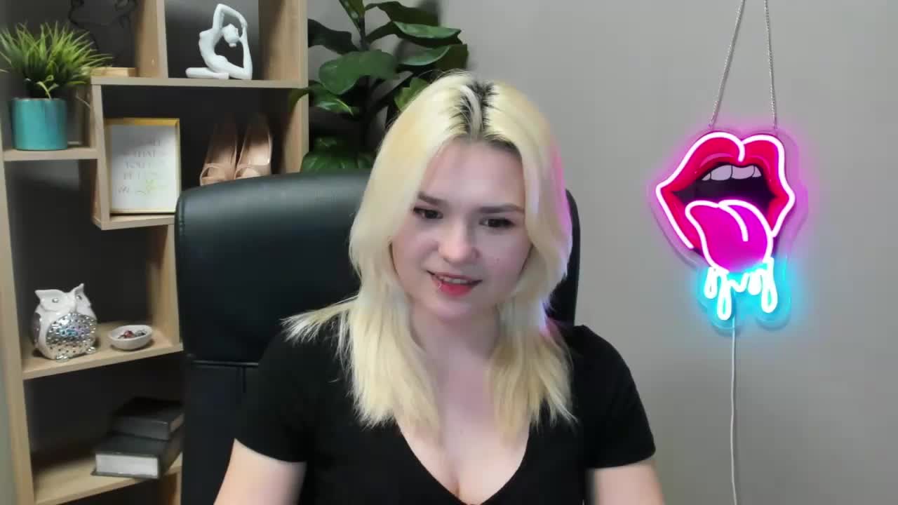 SweetLilyxo Adult Chat March 15, 2026