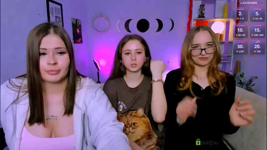 rebecca_smile_ Adult Chat March 16, 2026