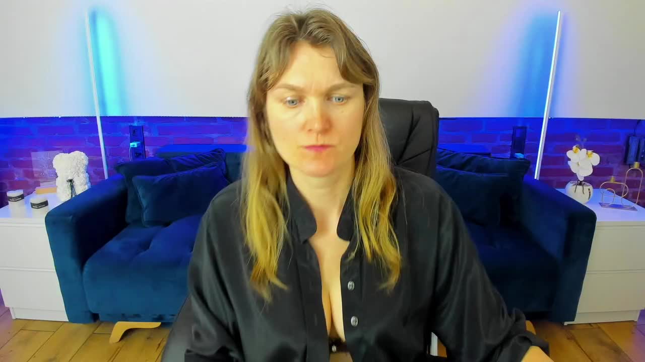 Annabel-xxx Adult Chat March 16, 2026