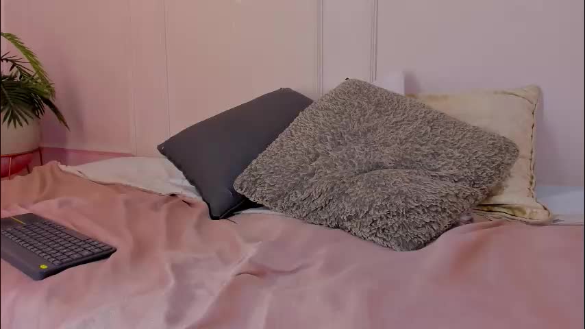 mariapettit Adult Chat March 15, 2026