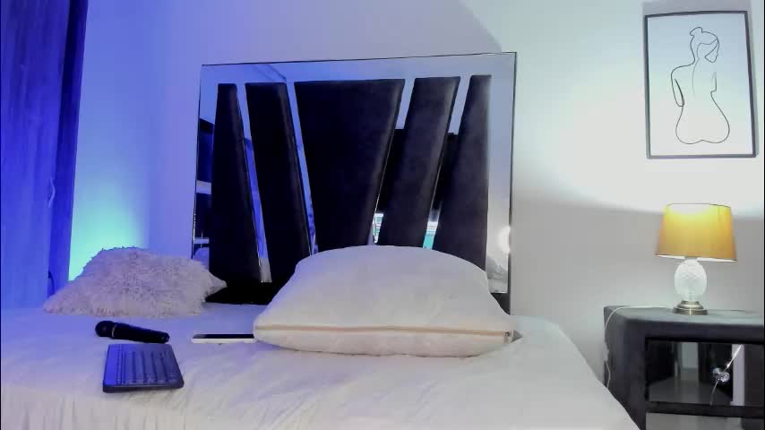 holly_29_m Adult Chat March 16, 2026