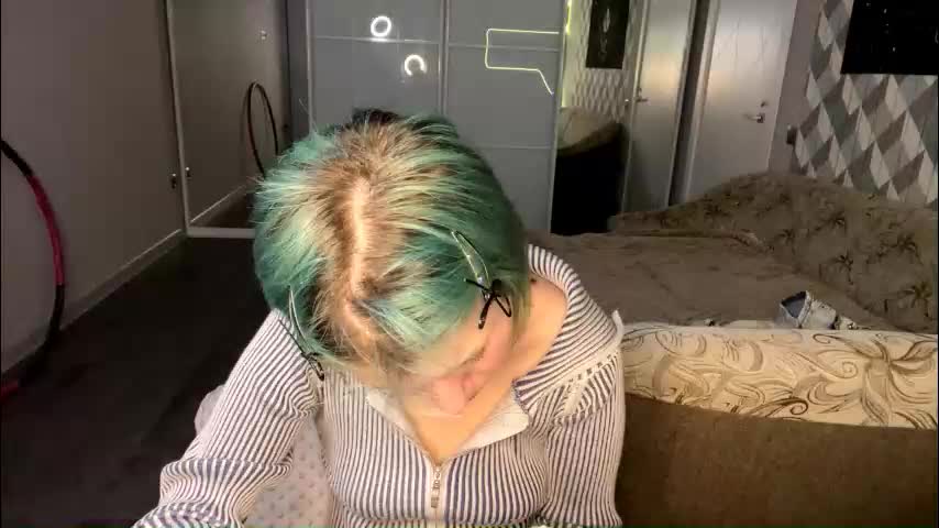 danniesaysongkham Adult Chat March 16, 2026