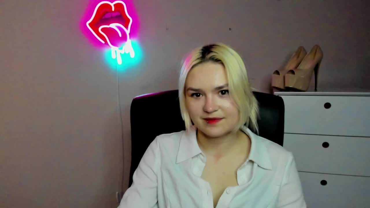 SweetLilyxo Adult Chat March 16, 2026