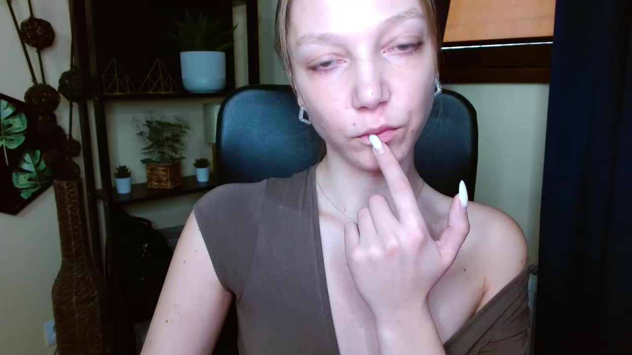 EmillyExtasy Adult Chat March 16, 2026