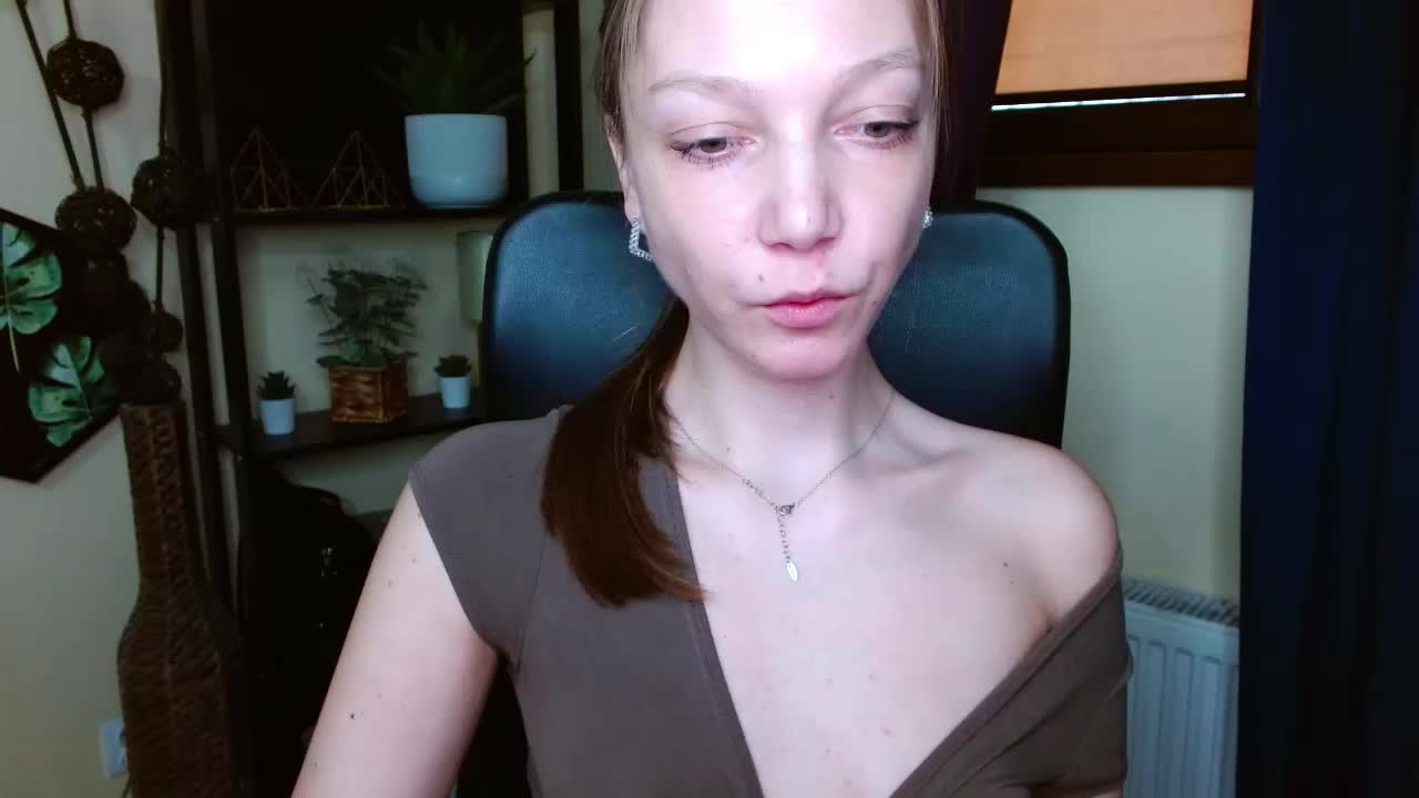 EmillyExtasy Adult Chat March 16, 2026