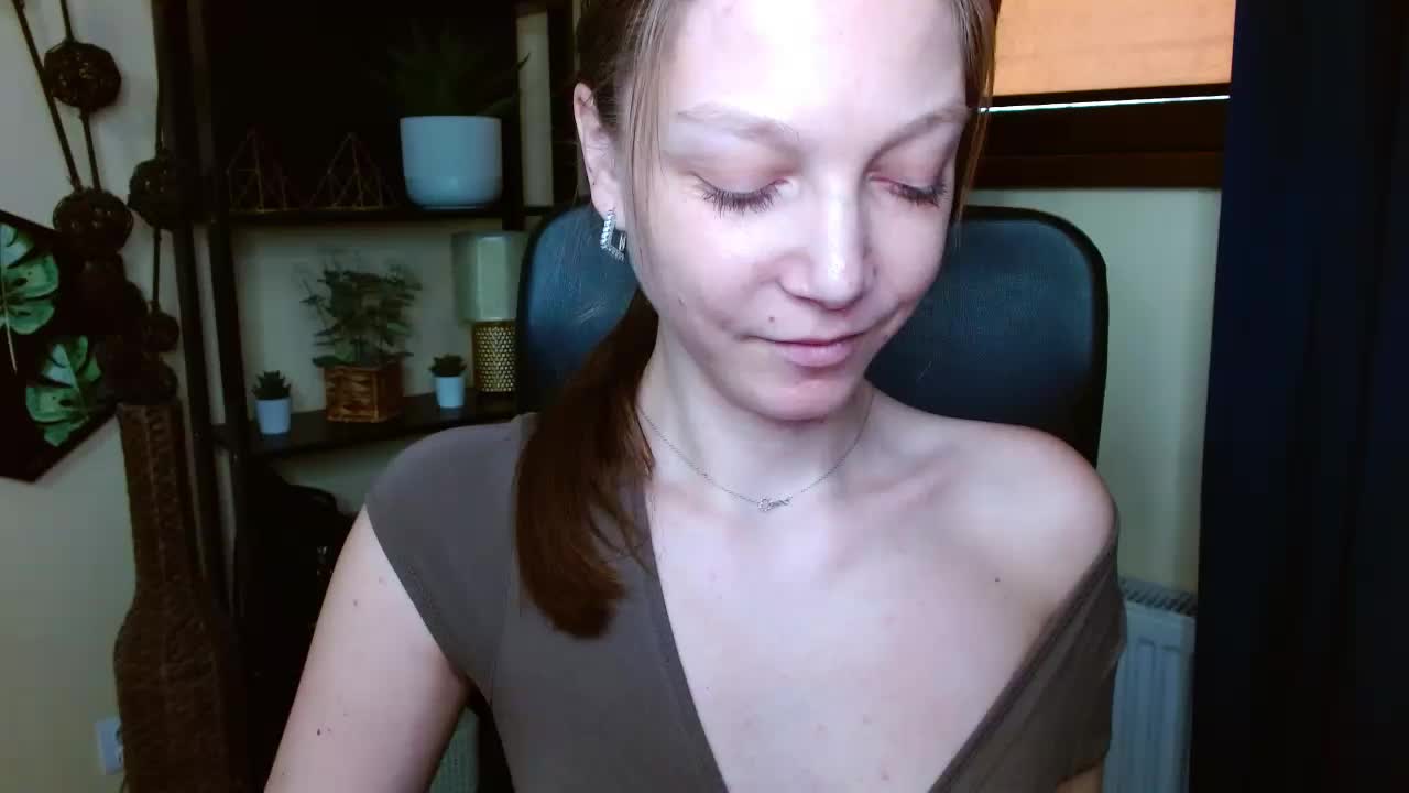 EmillyExtasy Adult Chat March 16, 2026