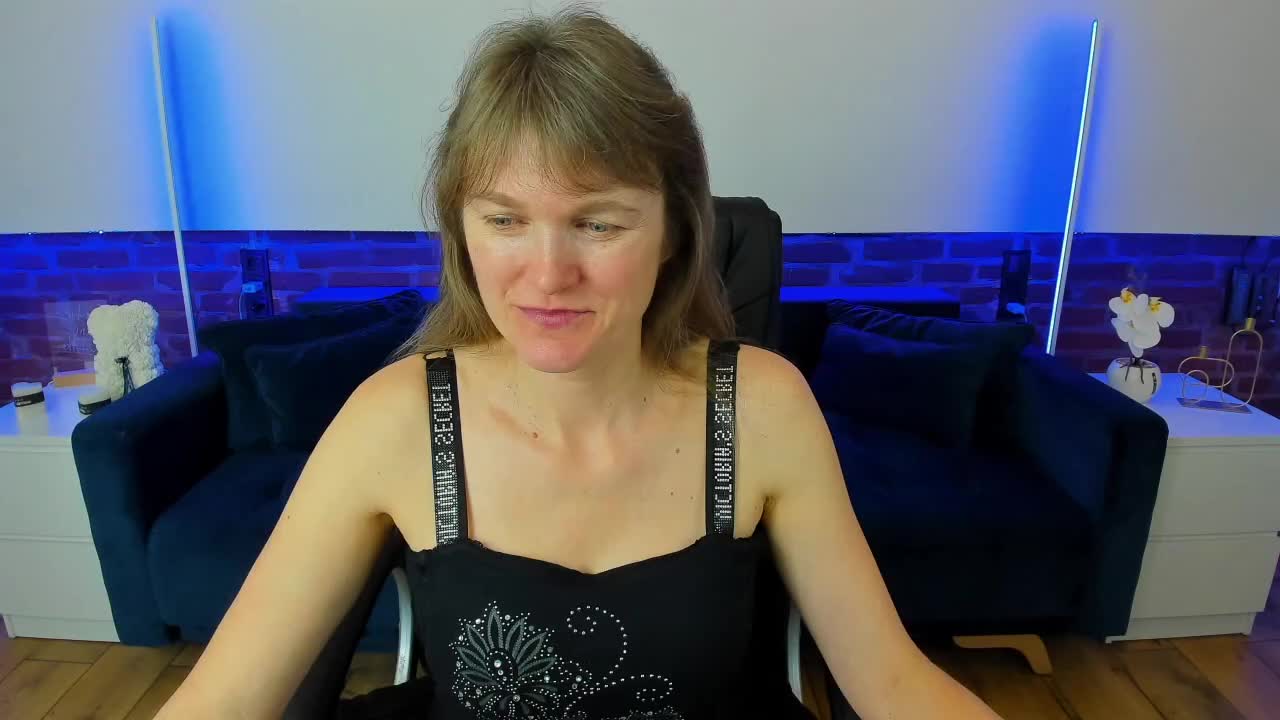 Annabel-xxx Adult Chat March 16, 2026