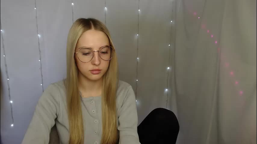 sweet_amelia03 Adult Chat March 16, 2026