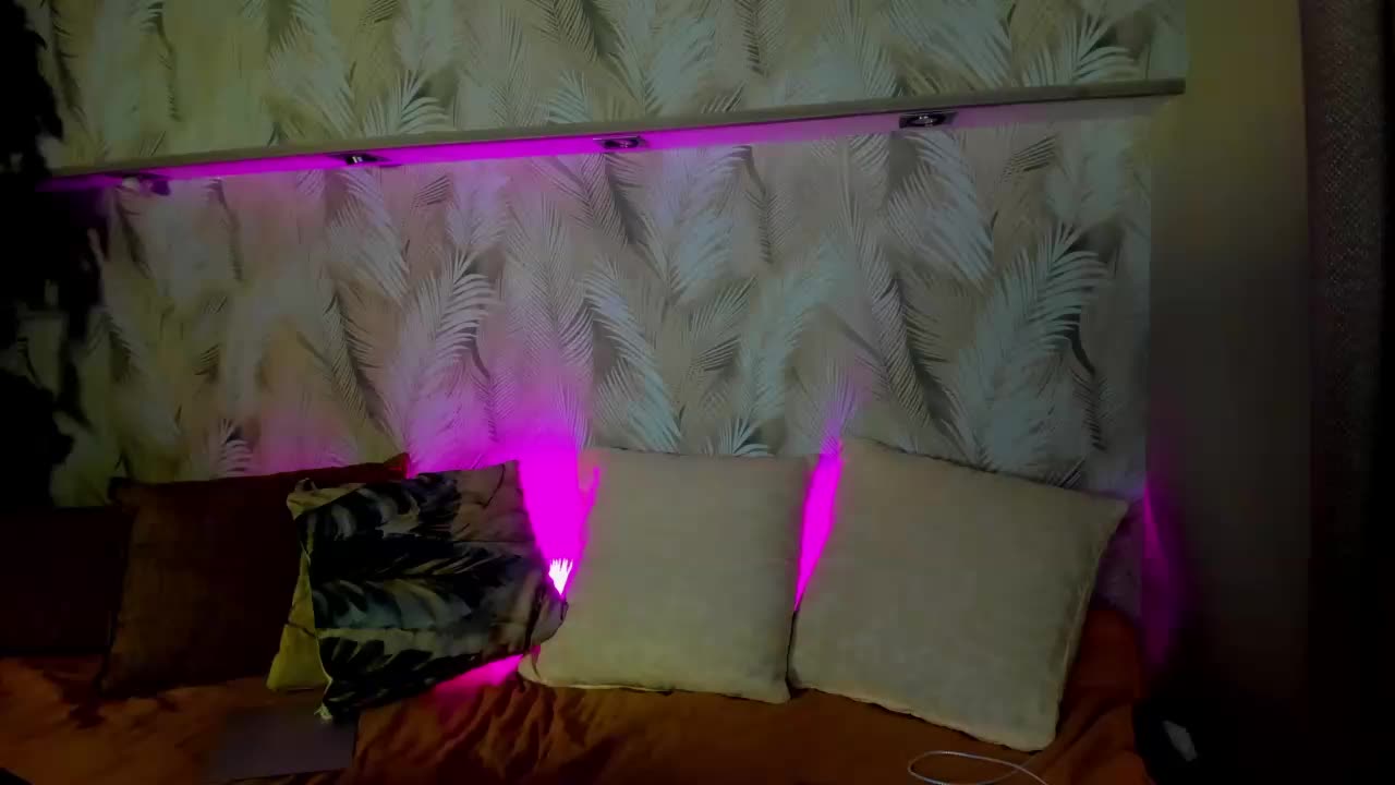 Ellen-Hops Adult Chat March 16, 2026