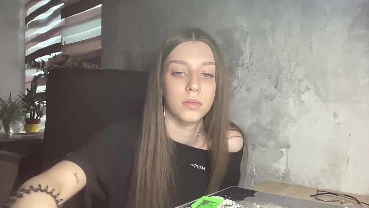 LianaBliss Adult Chat March 16, 2026