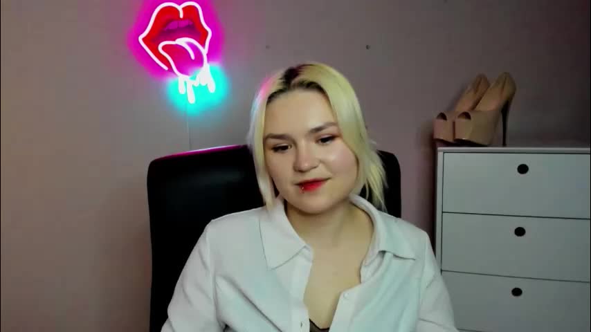 lilysweetxo Adult Chat March 16, 2026