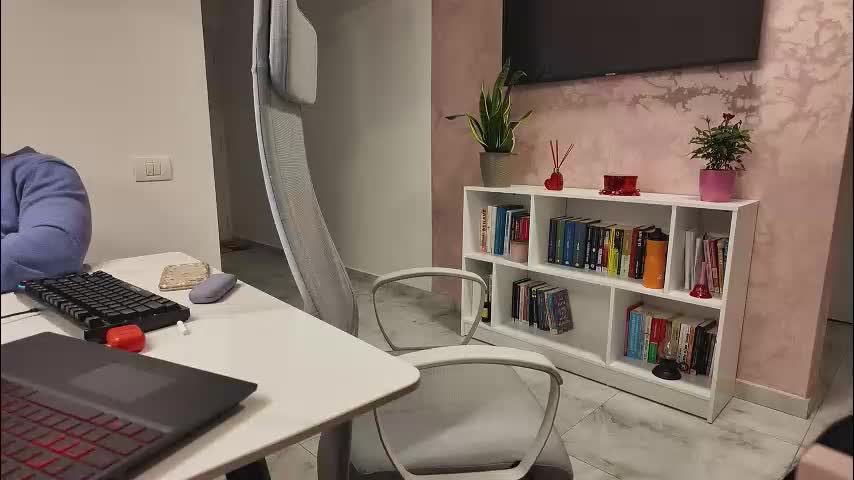 rrr1995 Adult Chat March 17, 2026