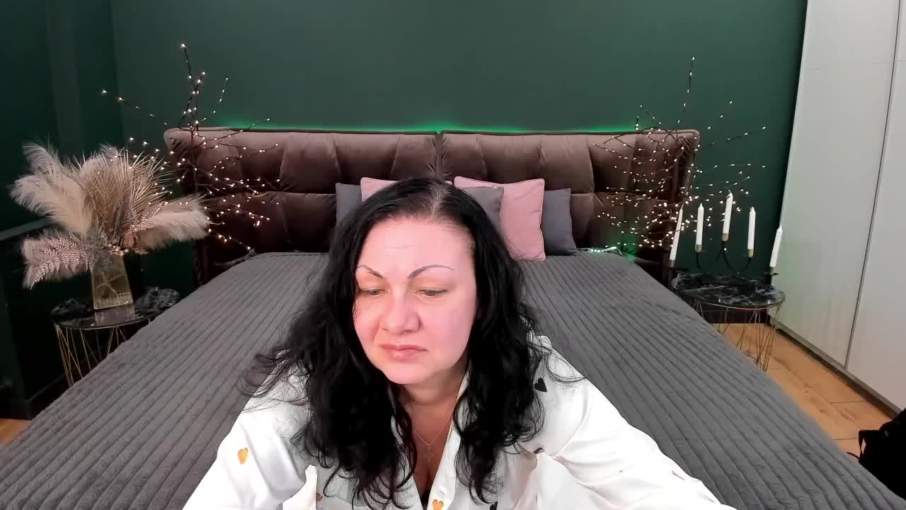 IrissMoon Adult Chat March 17, 2026