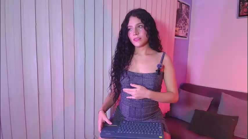 nathaly_evans18 Adult Chat March 17, 2026