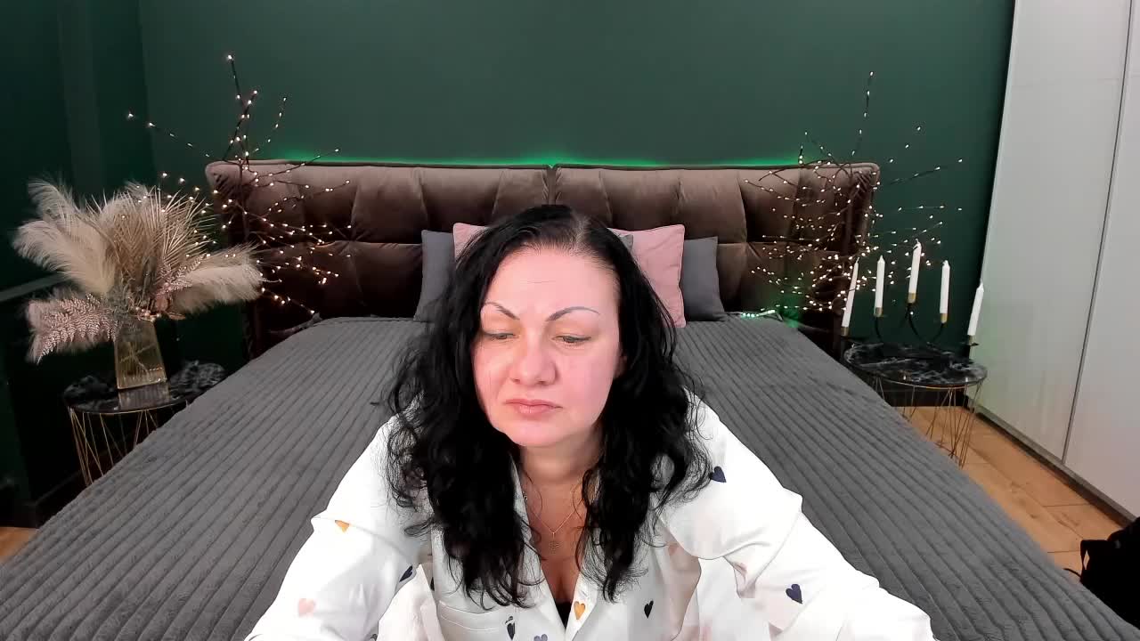 IrissMoon Adult Chat March 17, 2026