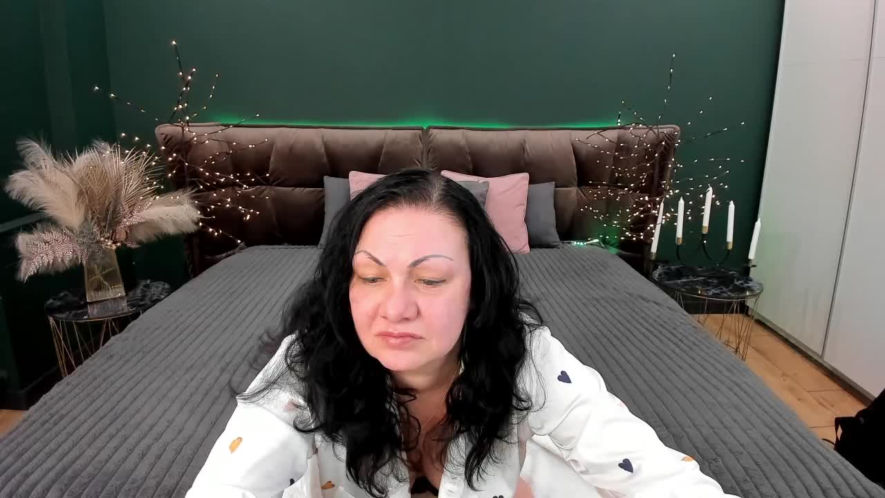 IrissMoon Adult Chat March 17, 2026