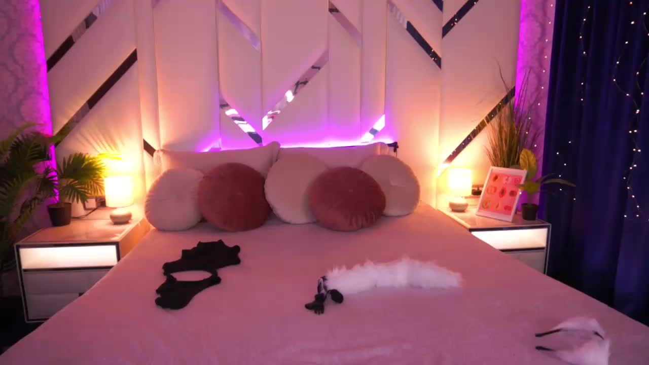 CuteeFoxy Adult Chat March 17, 2026